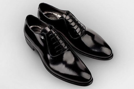 Черные кожаные гладкие классические ботинки