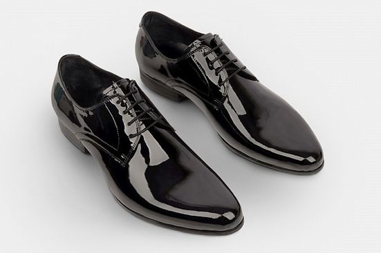 Черные кожаные гладкие лакированные ботинки